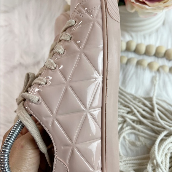 DONATED - Picture 4 of 7